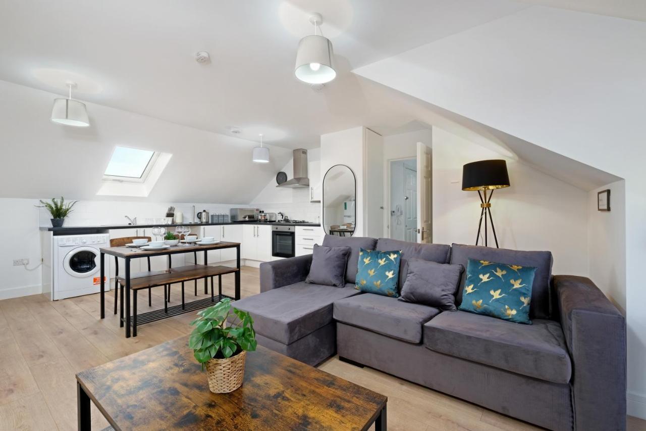 Pinewood Studios, Iver Slough Heathrow 1 & 2 Bedroom Apartments With Parking By Arista Living Exterior foto